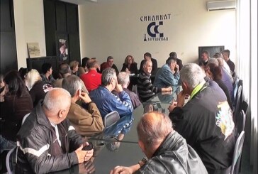 Grupa nezadovoljnih bivših radnika ŽUPE AD u stečaju održala sastanak u Veću samostalnih sindikata