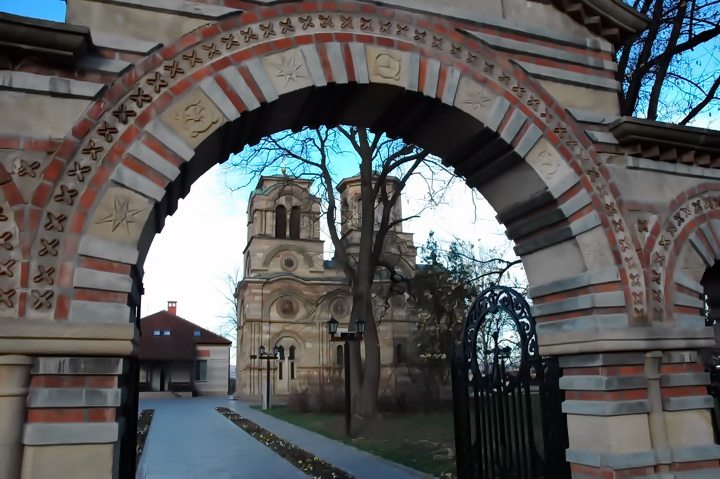 ZAVIČAJNIK: Crkva Lazarica – svetinja i simbol grada