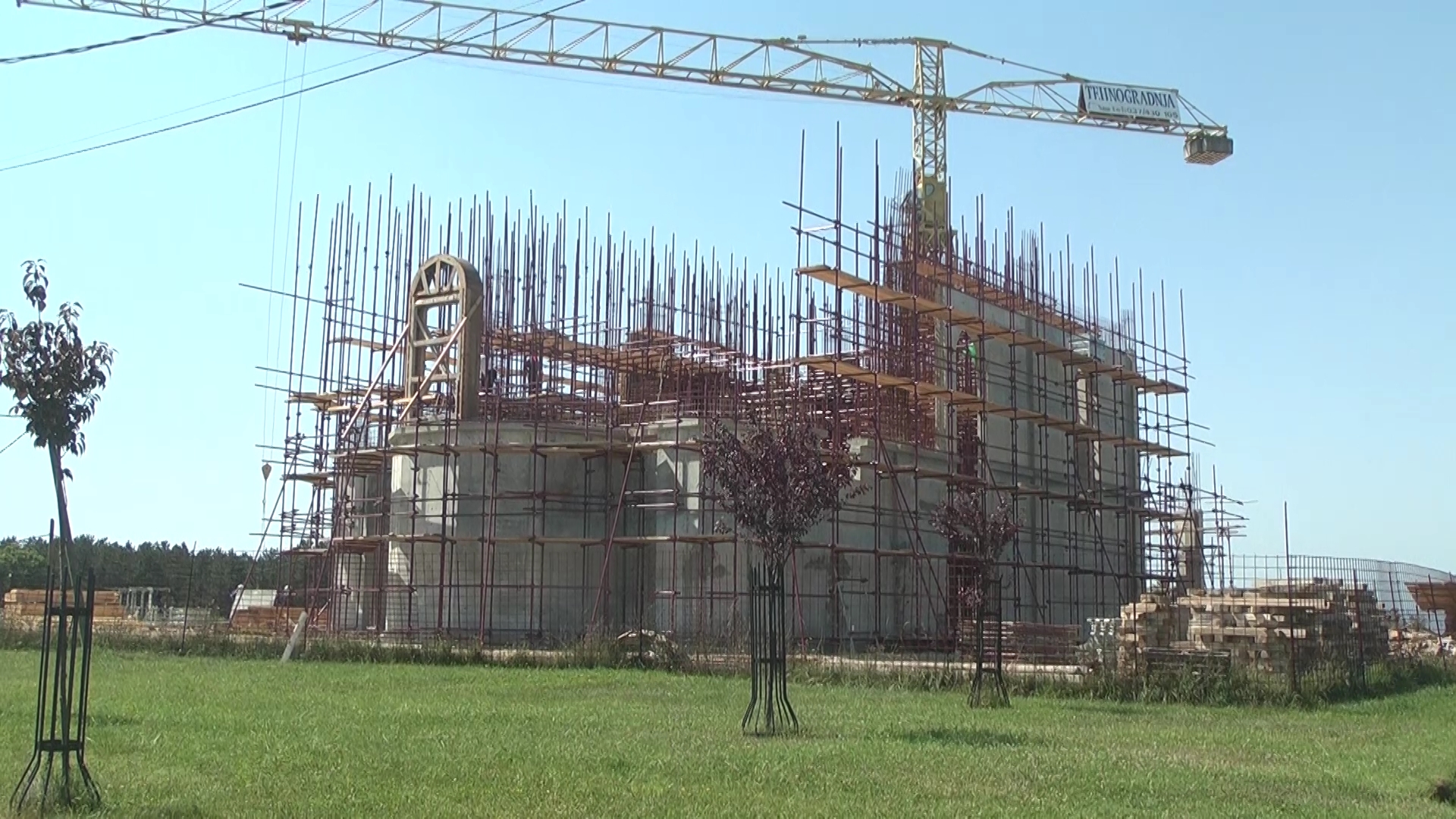 Radnici „Tehnogradnje“ uveliko rade na izgradnji novog Sabornog hrama Svetih Arhangela
