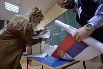 Predsednik Vučić: Više od 60 odsto glasalo „da“ na referendumu
