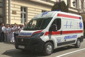 U okviru projekta „Hitan odgovor Republike Srbije na kovid 19“ Specijalna bolnica Ribarska Banja dobila novo sanitetsko vozilo