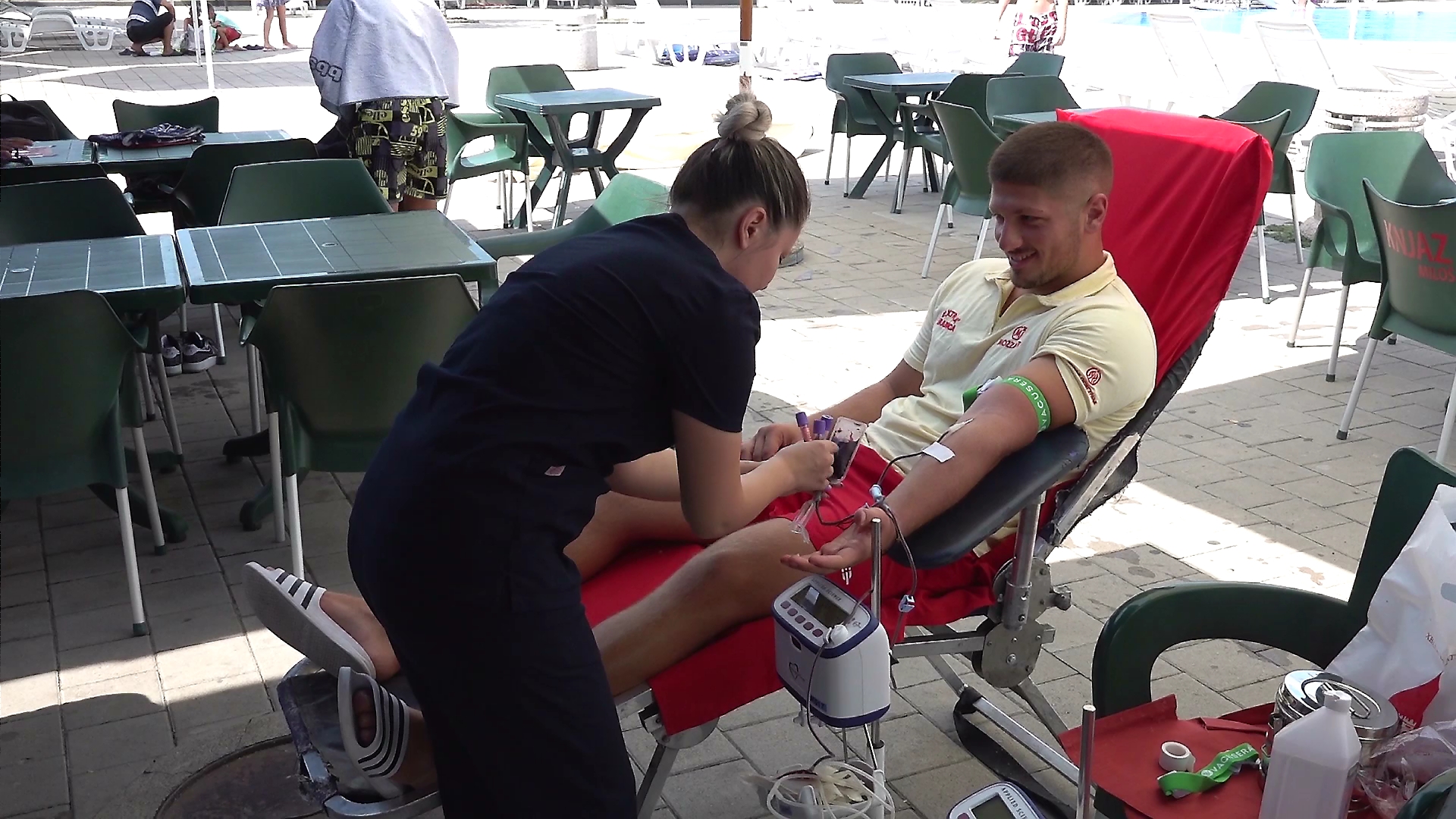 U akciji dobrovoljnog davanja krvi na otvorenim bazenima prikupljena 31 jedinica