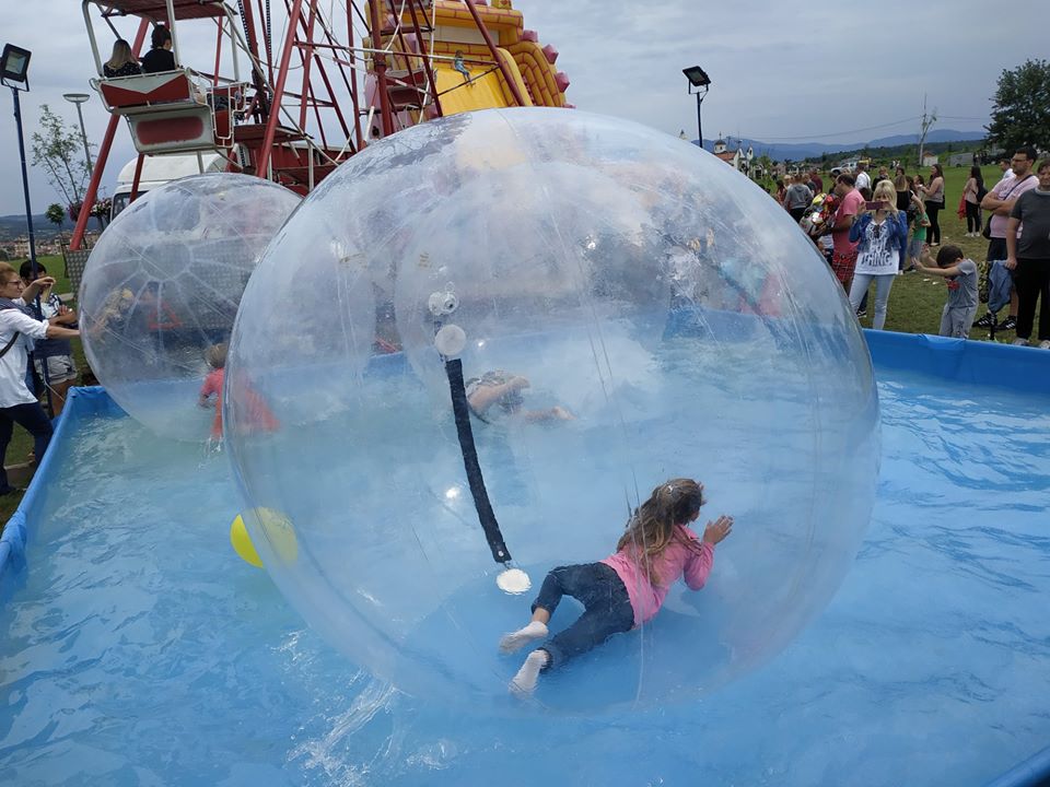 36525930_2166275600056485_5386464819744342016_n