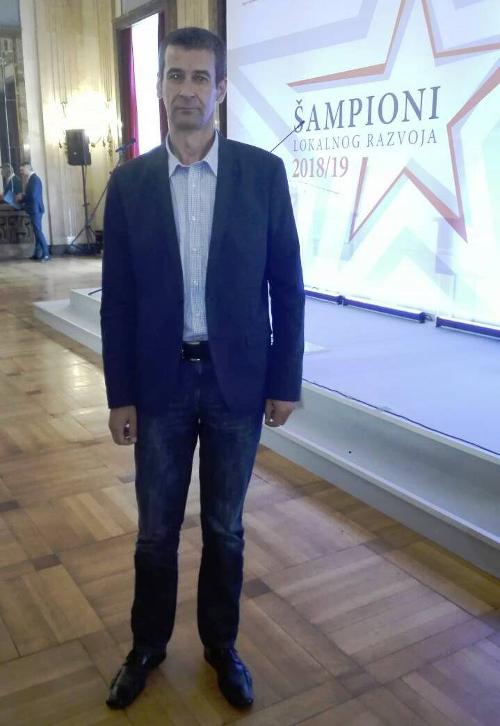 IMG-ed06eceb897b8817742c08e6283cdf21-V